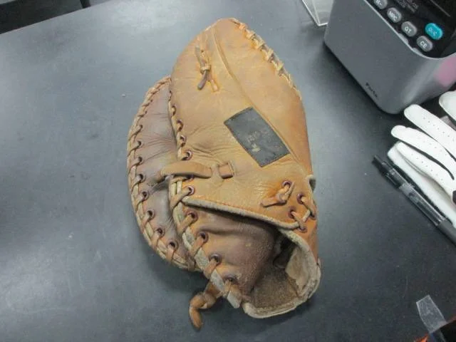 Used Vintage 1st Base Lefty Glove