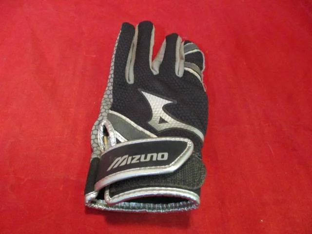 Used Mizuno Batters Glove Size XS Right Hand