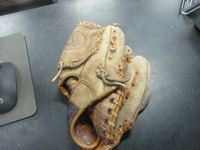 Vintage Spalding Carl Yastrzemski Leather Baseball Glove